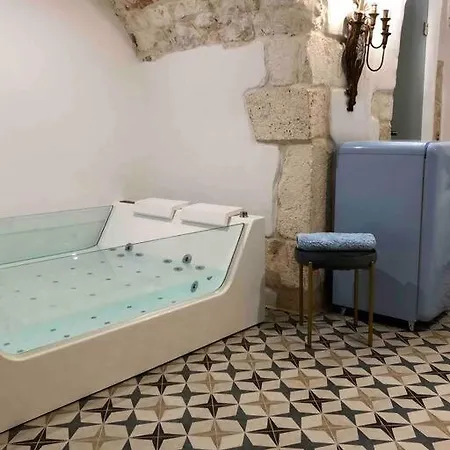 Apartmán Cozy With Jacuzzi